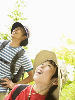 池袋東口で楽しむカラオケの極意！友達と特別な時間を過ごすための完全ガイド